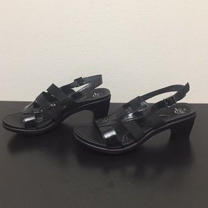 Abeo- Orthopedic black sandals